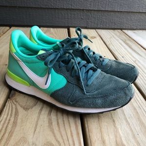 Nike Daybreak Shoes